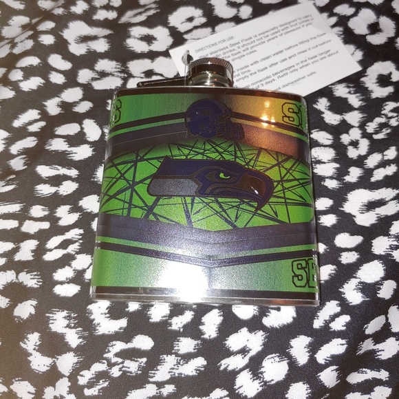 Seahawks flask - Picture 6 of 8